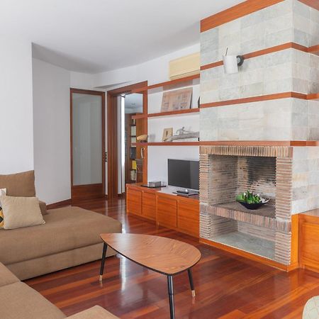 Mazi Apartments Colon Vic Buitenkant foto
