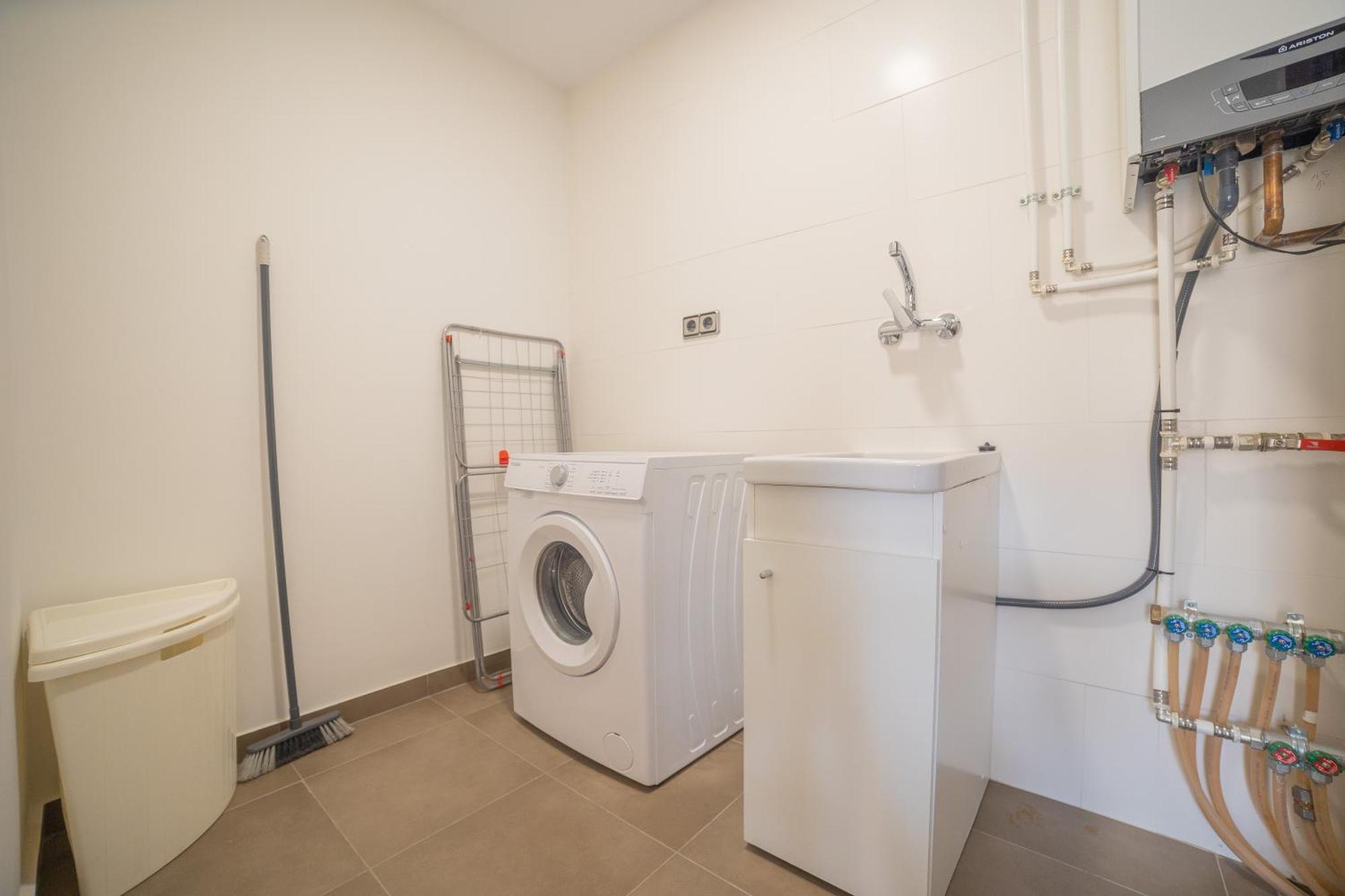 Mazi Apartments Colon Vic Buitenkant foto