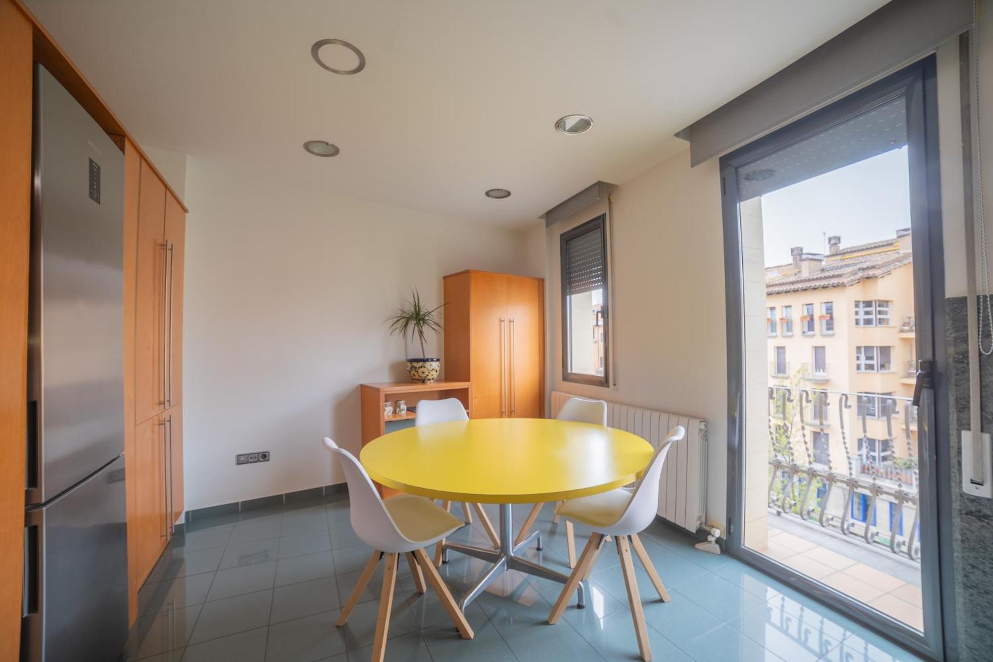 Mazi Apartments Colon Vic Buitenkant foto