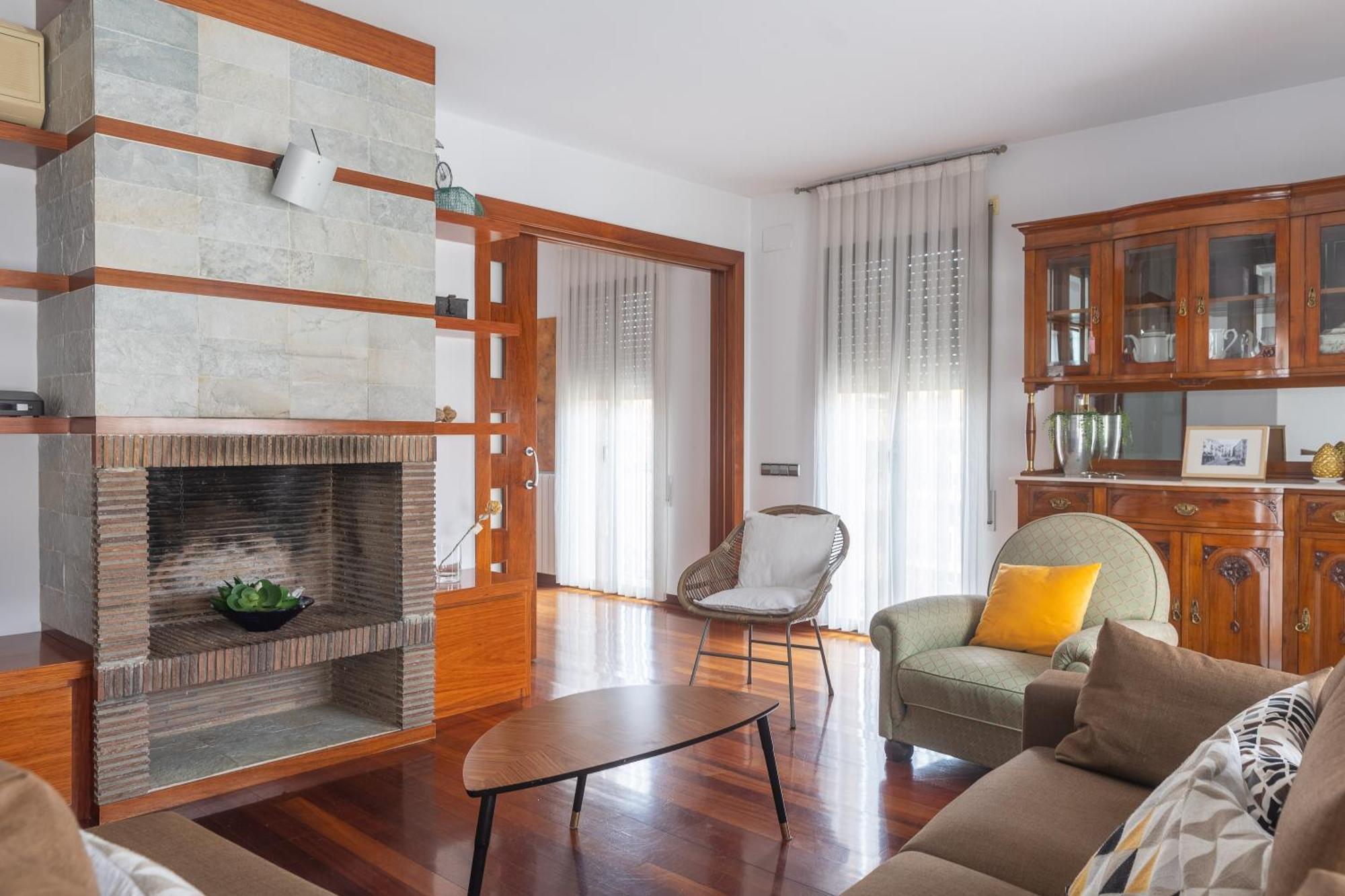 Mazi Apartments Colon Vic Buitenkant foto