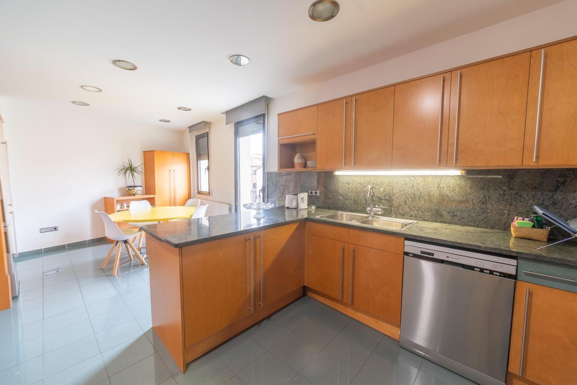 Mazi Apartments Colon Vic Buitenkant foto